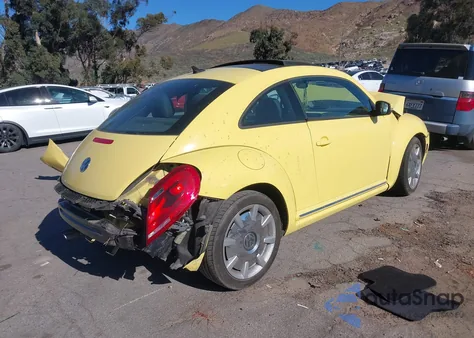 2013 Volkswagen Beetle 2.5L from USA, damaged, VIN 3VWJP7AT8DM605983
